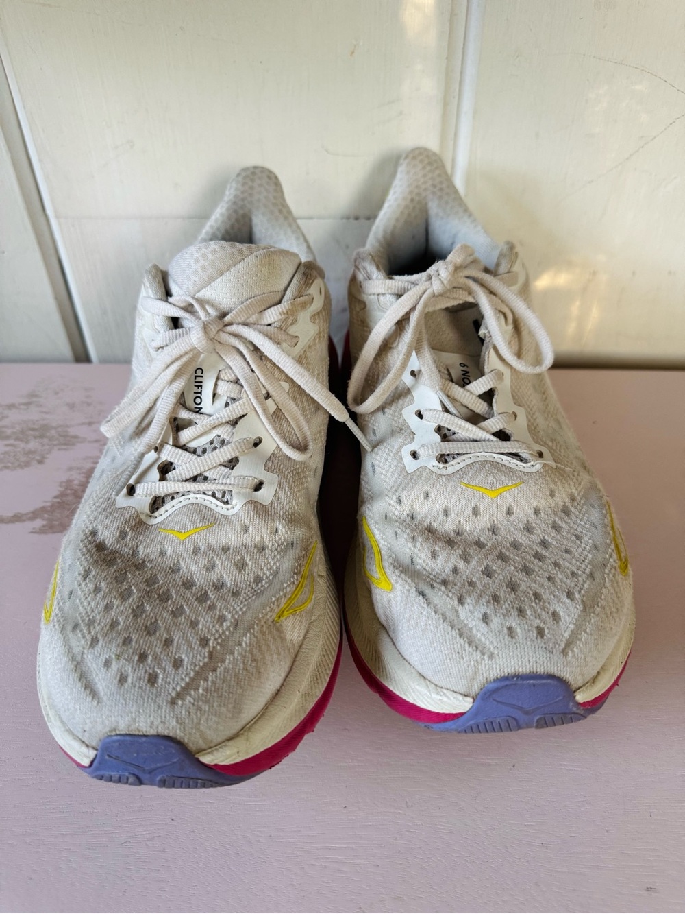 Hoka Clifton 9